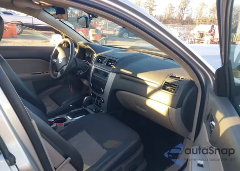 2010 Mercury Milan Premier from USA, damaged, VIN 3MEHM0JG0AR635321